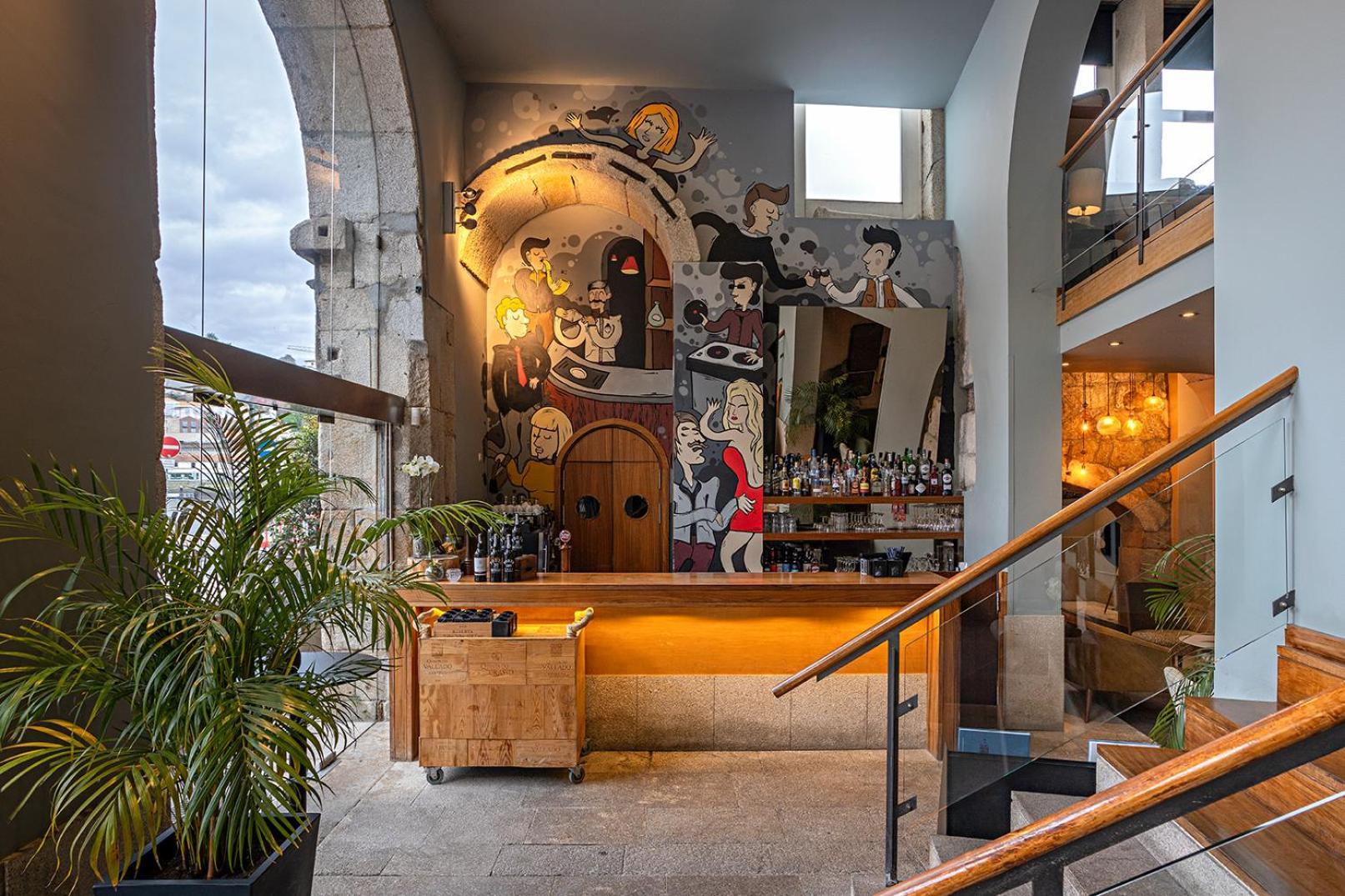 Pestana Vintage Porto Hotel & World Heritage Site Exterior foto The bar at the hotel